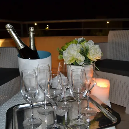 Roomy With Terrace & Parking Apartment Lecce
