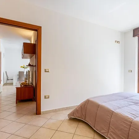 Roomy With Terrace & Parking Apartment *