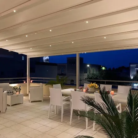 Roomy With Terrace & Parking Apartment Lecce